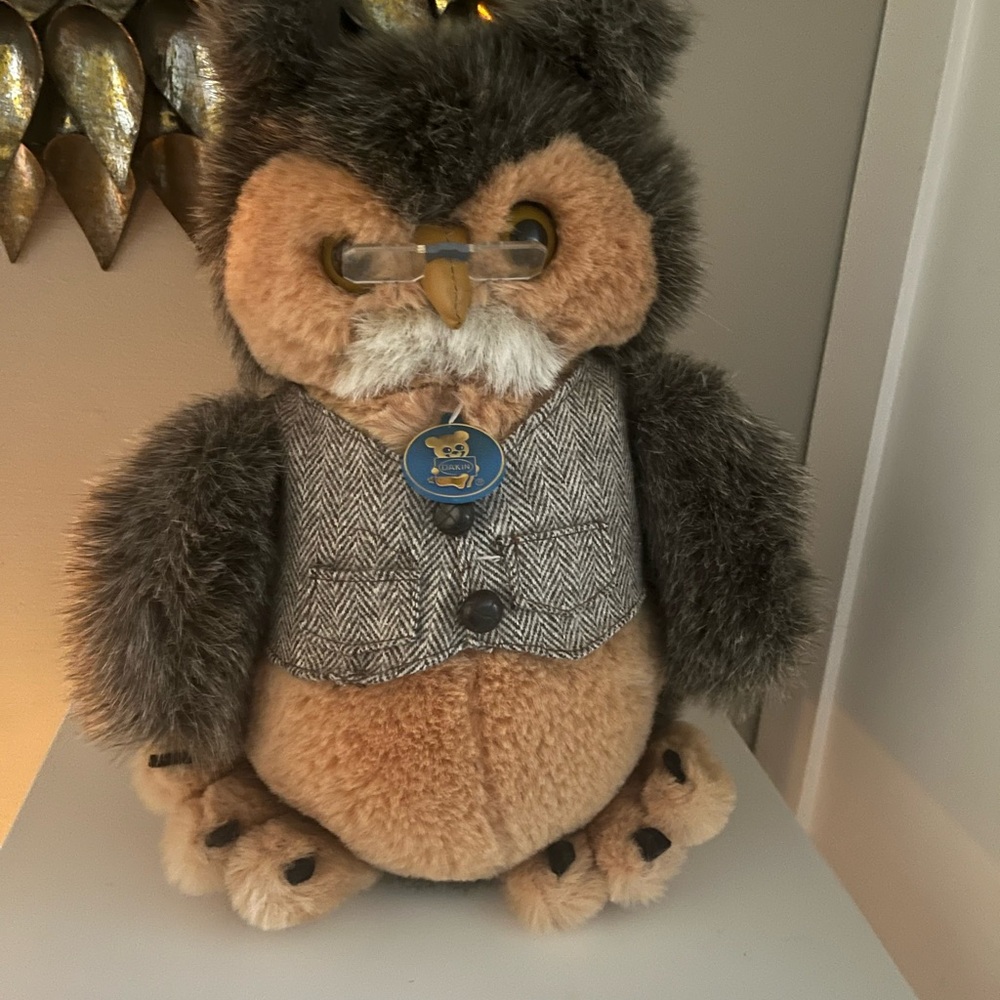 Vintage Dakin Plush Owl with glasses